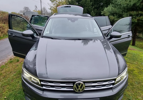 Volkswagen Tiguan cena 94200 przebieg: 154000, rok produkcji 2017 z Miłakowo małe 562
